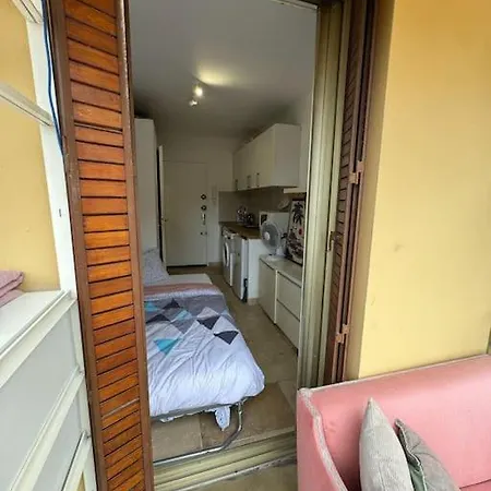 Studio Avec Grande Terrasse - Vue Sur Cote D'azur